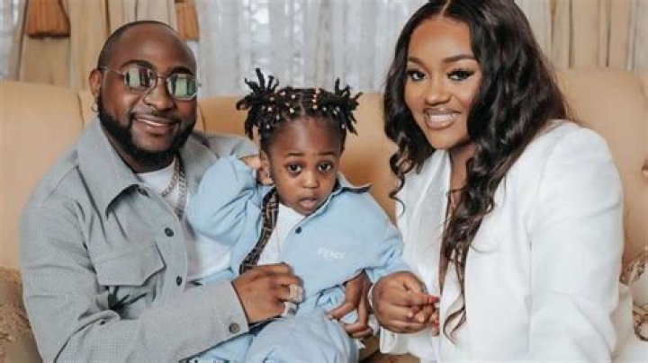 
Applauds Goes To Chioma Rowland For Dragging Davido To Church For The First Time In 3years 