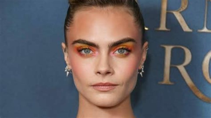 
Cara Delevingne Net Worth: Why Delevingne Quit Modeling To Become an Actress? 