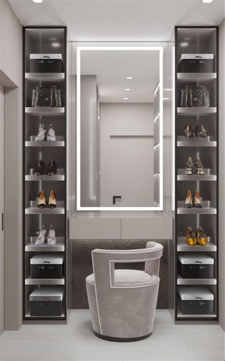 
Check Out Eloswag’s Unique Dressing In New Post On IG 