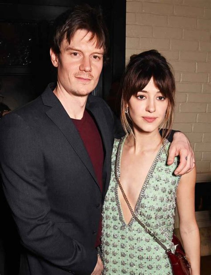 
Daisy Edgar Jones’ Boyfriend, Is She In A Relationship With Tom Varey? 