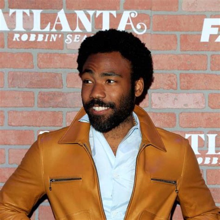 Donald Glover Height, Weight, Net Worth, Age, Birthday, Wikipedia, Who, Nationality, Biography