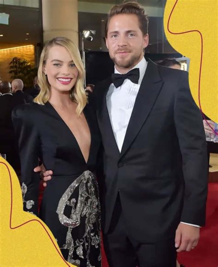 
Is Margot Robbie Gay? Age, Height, Net Worth 