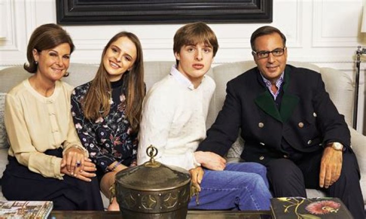 
Laura Slatkin Height, Weight, Net Worth, Age, Birthday, Wikipedia, Who, Nationality, Biography 