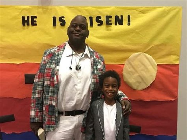 Lavell Crawford is Married to Wife: DeShawn Crawford. Kids.