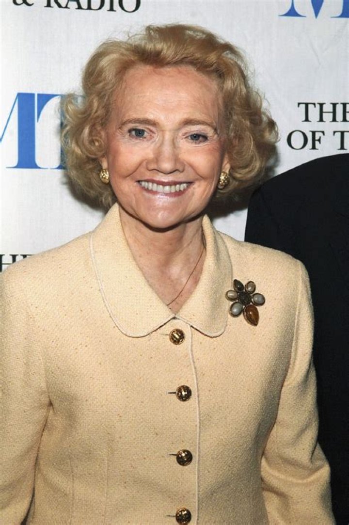 
Livinia Nixon Height, Weight, Net Worth, Age, Birthday, Wikipedia, Who, Nationality, Biography 