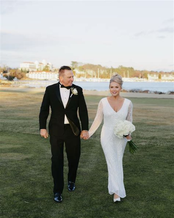 
Who Is Laura Whitmore Married To? Laura Whitmore Husband, Age, Wedding, And Net Worth 